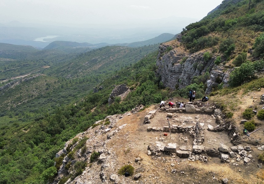 Vista de dron dels treballs arqueològics d’enguany al sector 7 del jaciment del Pico de los Ajos.